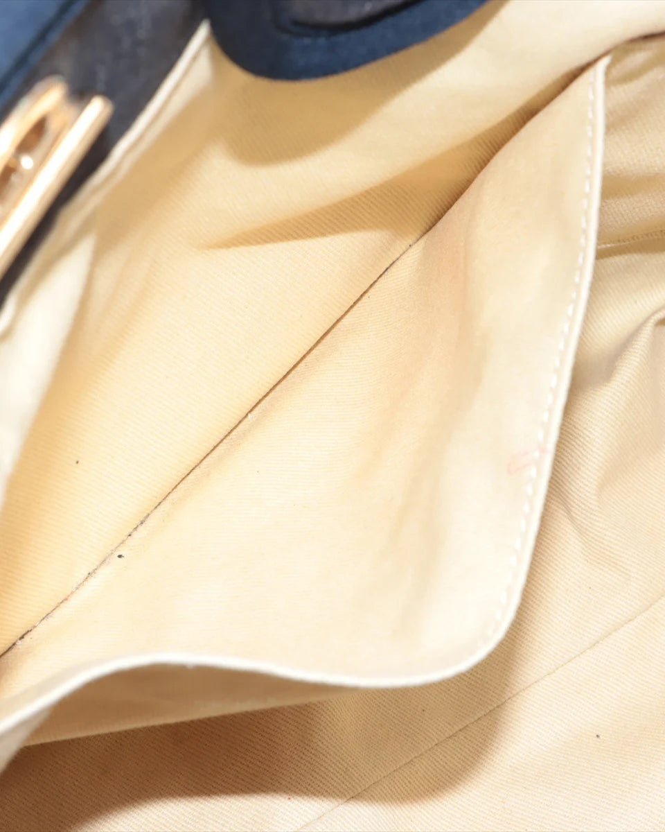 Pre-Owned Chanel Deauville Tote