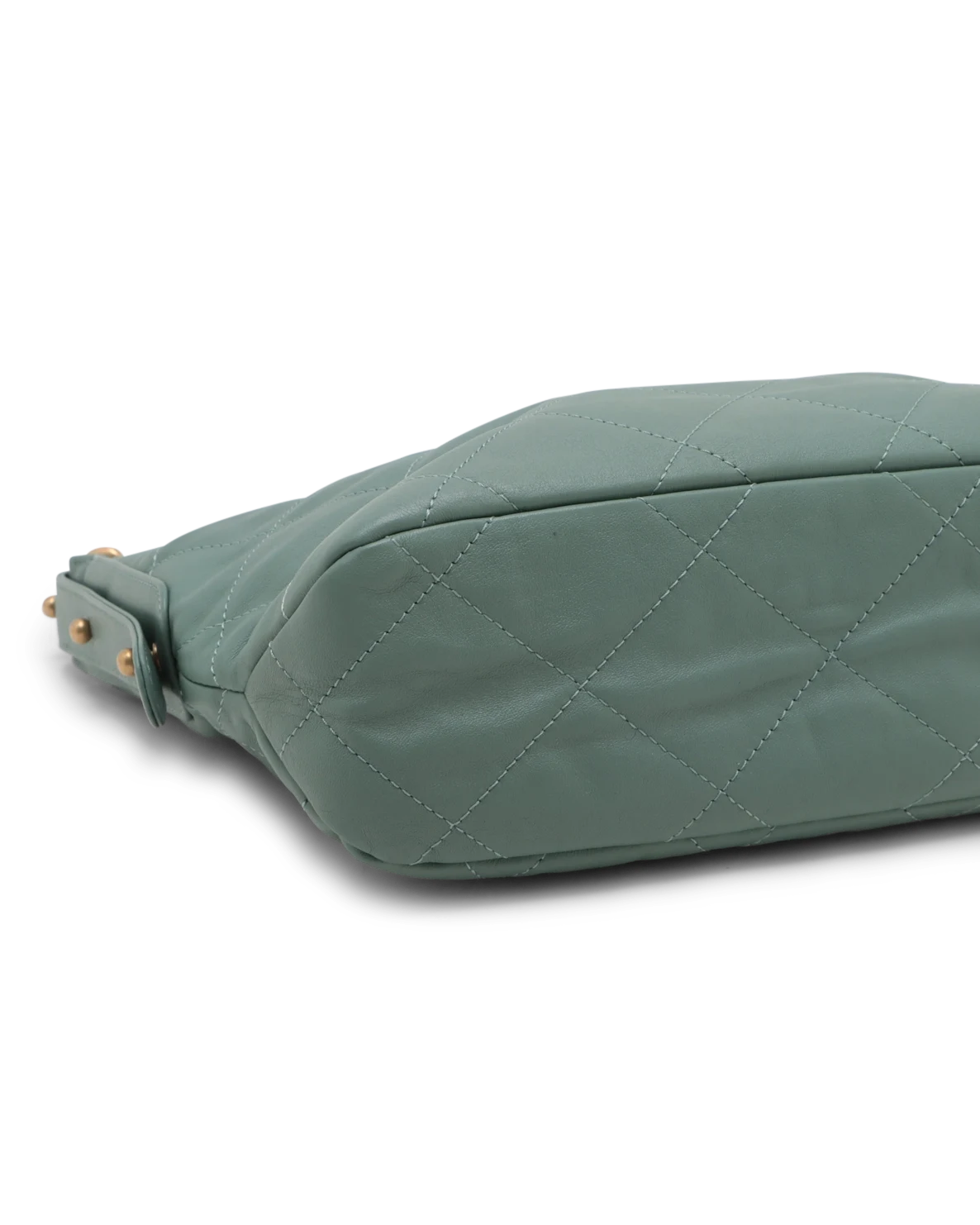 Pre-Owned Chanel Quilted CC Hobo Bag
