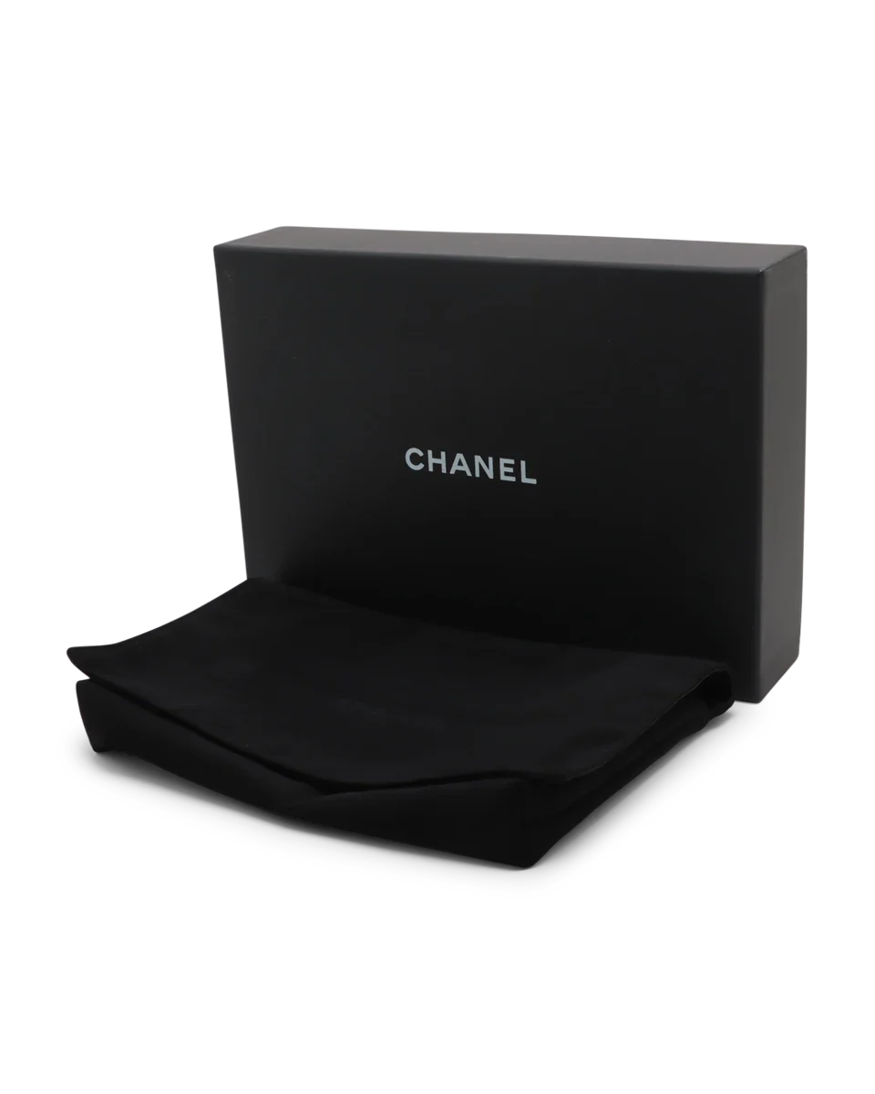 Pre-Owned Chanel 19 Wallet-on-Chain