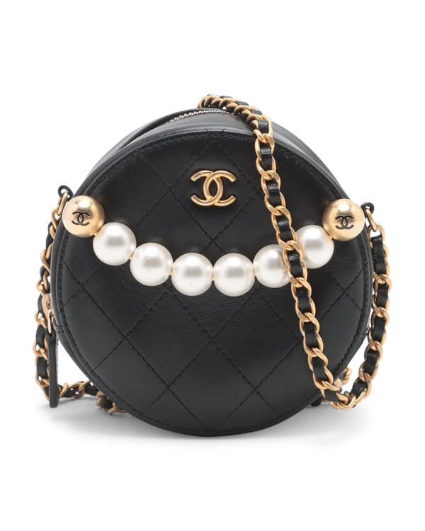 Pre-Owned Chanel Quilted Chic Pearls Chain Round Clutch With Chain