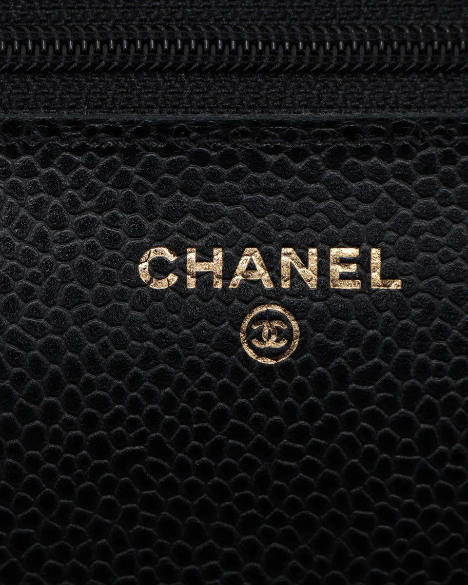 Pre-Owned Chanel Classic Wallet-on-Chain