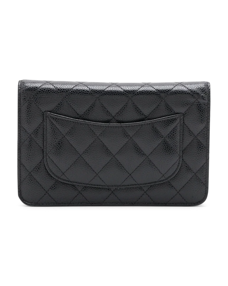 Pre-Owned Chanel Classic Wallet-on-Chain