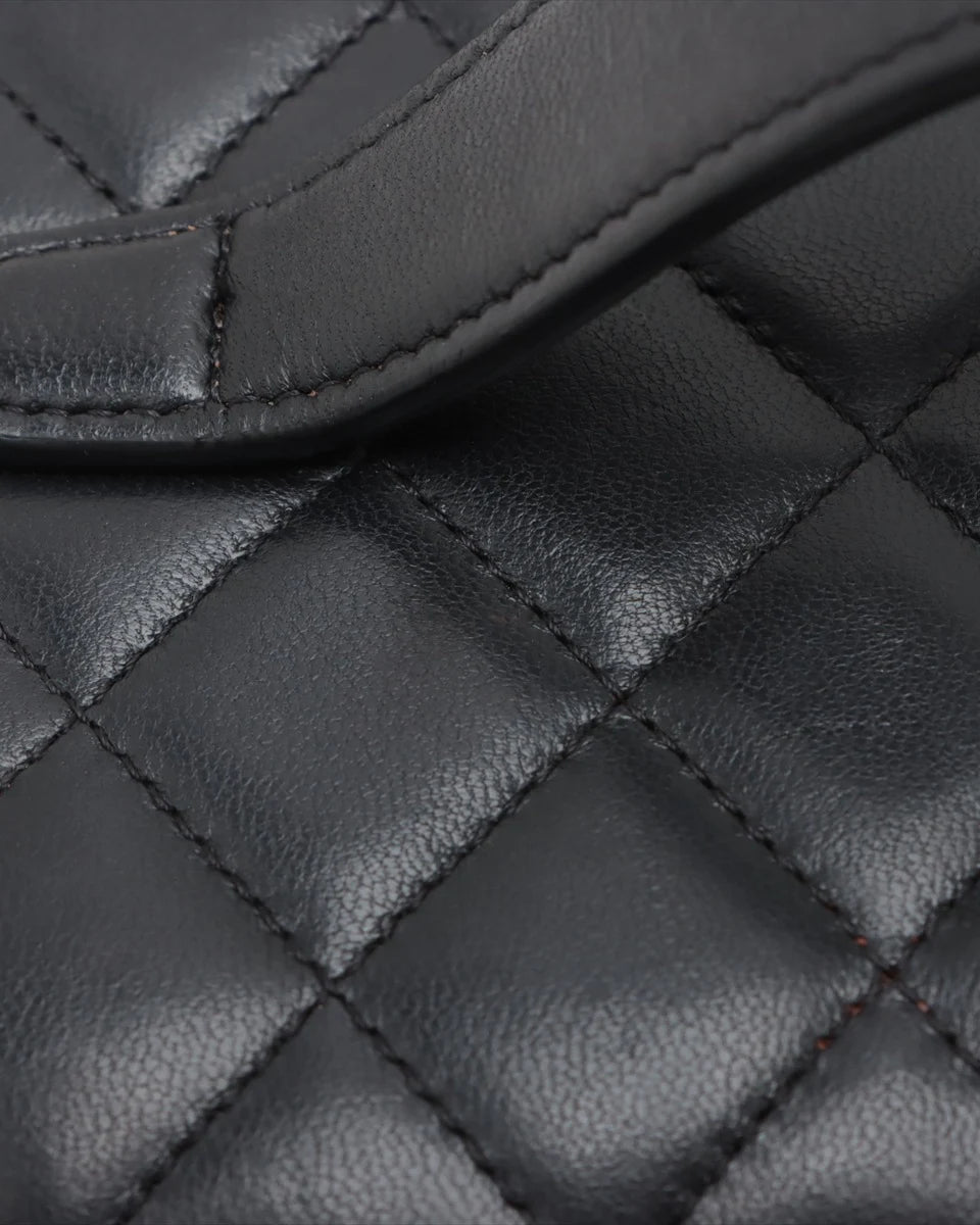 Pre-Owned Chanel Quilted Vanity Case