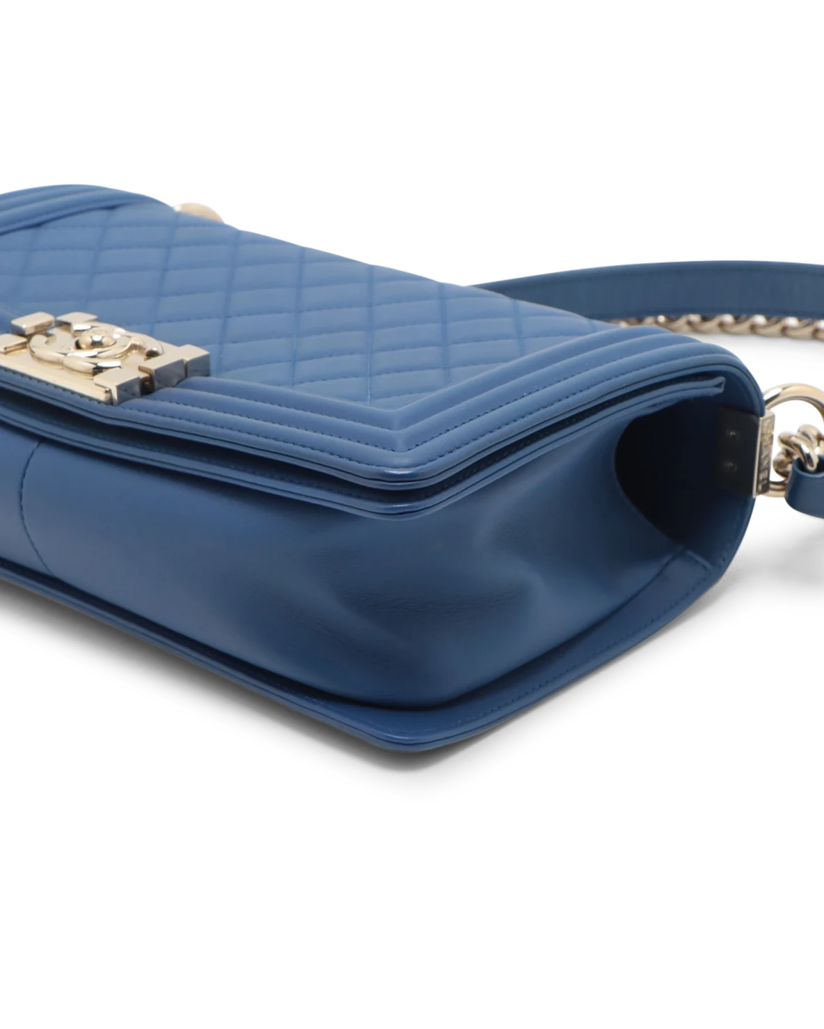 Pre-Owned Chanel Quilted Medium Boy