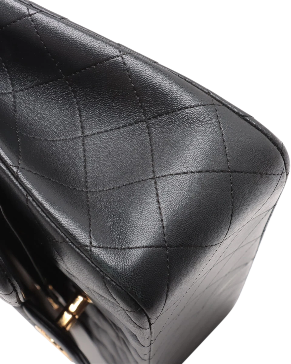 Pre-Owned Chanel Classic Jumbo Double Flap Bag